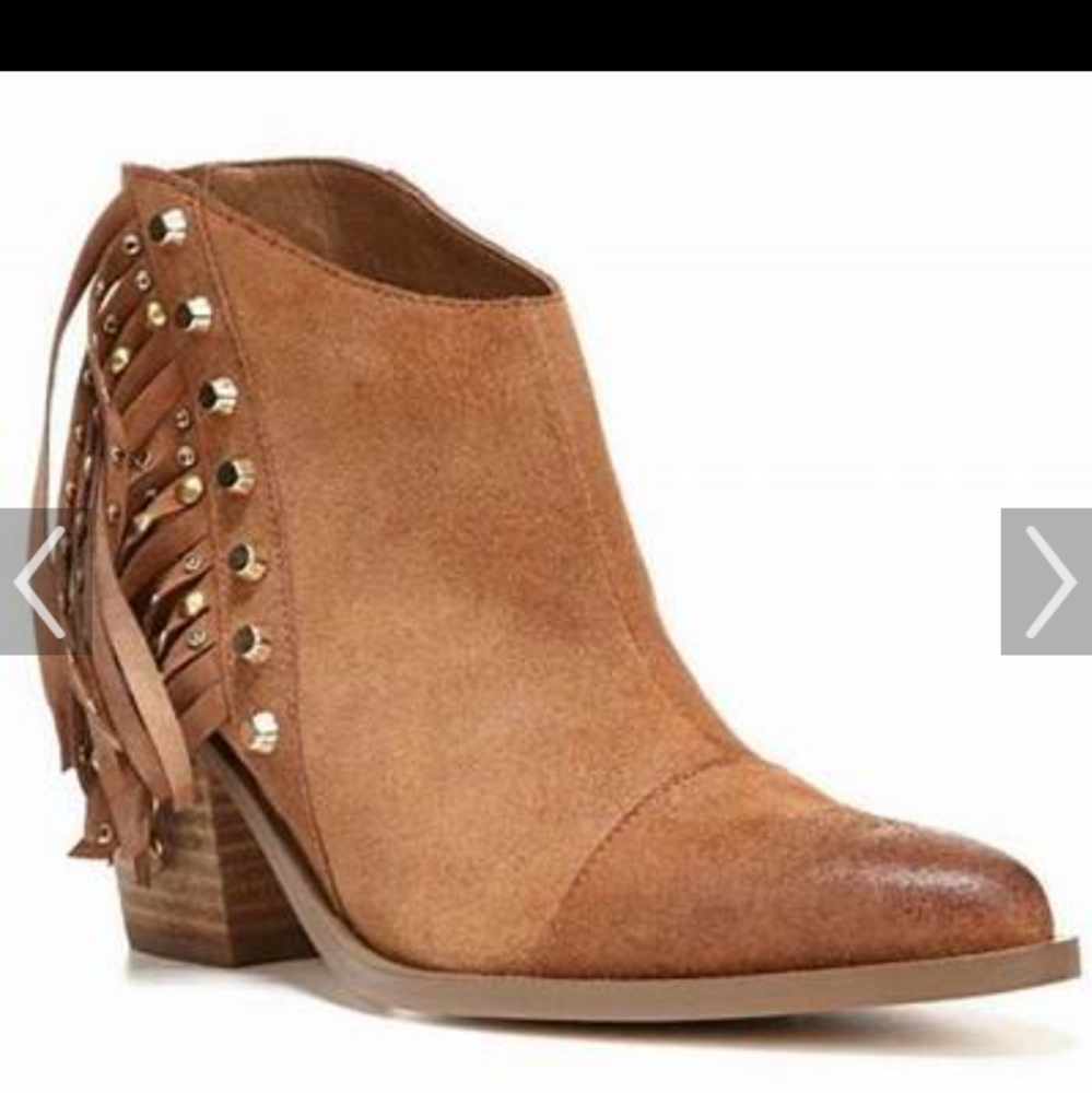 Fergie Bennie ankle booties size 8 medium